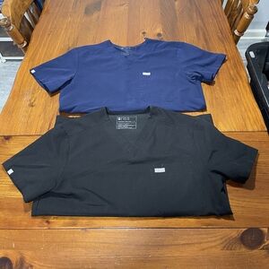 FIGS Unisex Technical Collection Black Navy Blue V Neck Pocket Scrub Top Bundle